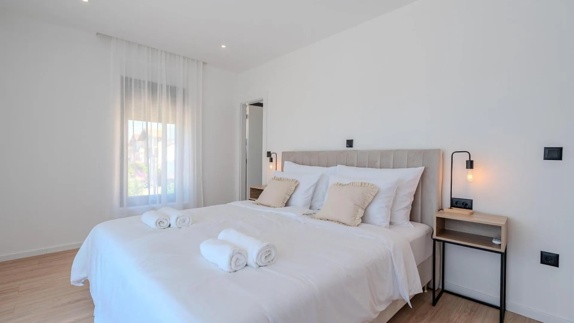 Villa Palazzo By Belmont Realty Sukosan