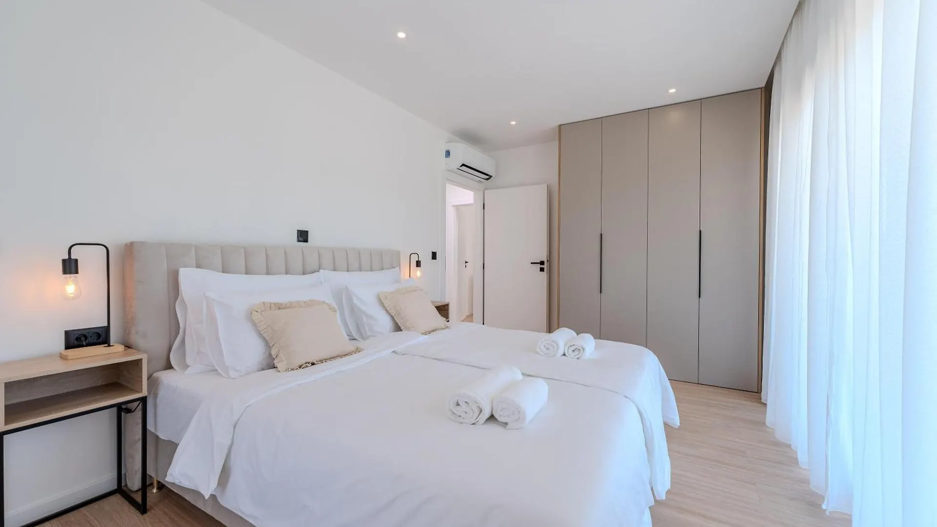 Villa Palazzo By Belmont Realty Sukosan